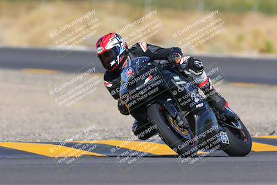 media/Oct-09-2022-SoCal Trackdays (Sun) [[95640aeeb6]]/Turn 3 (930am)/